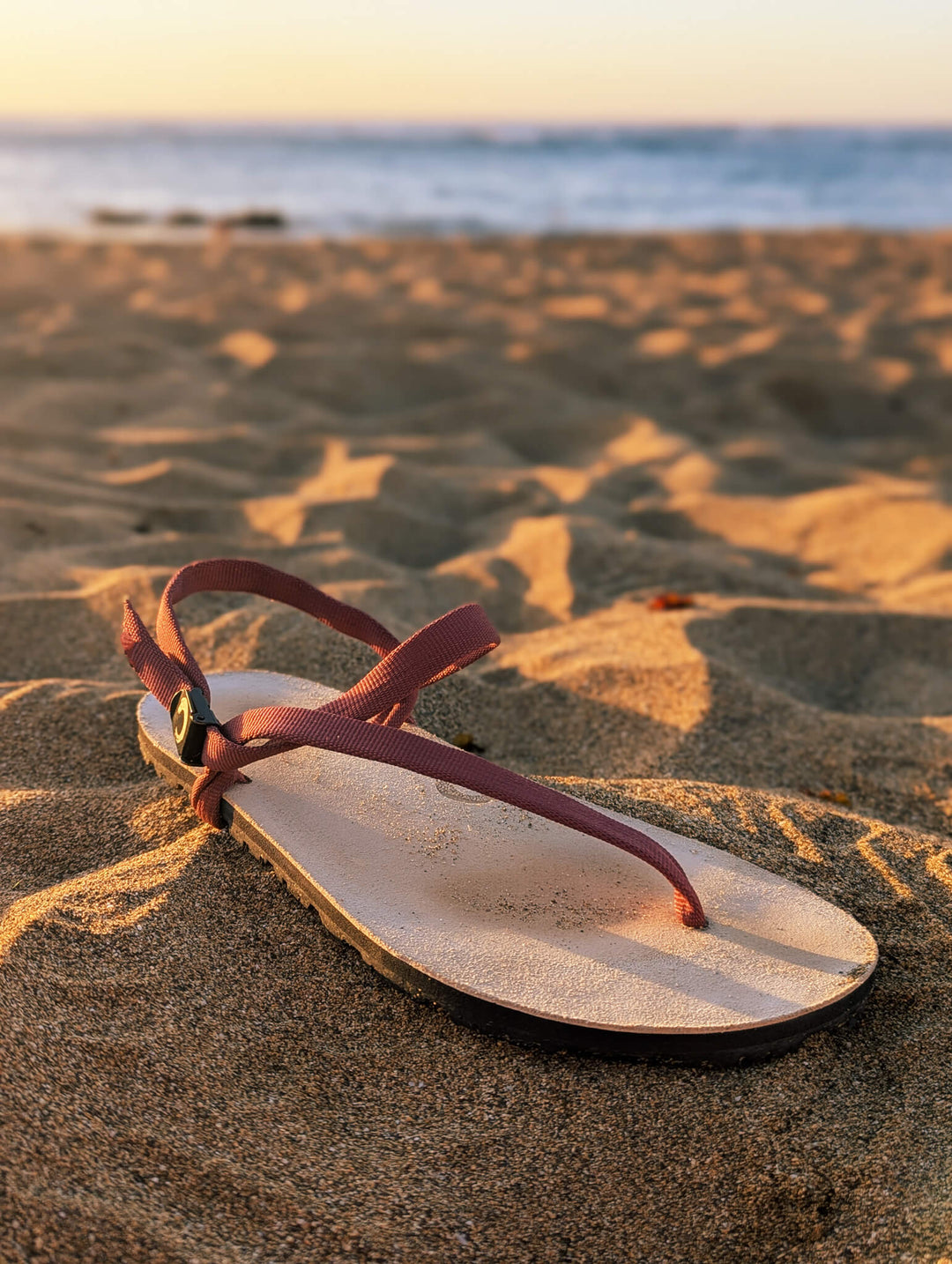 ZuZu_Dune_barefoot_sandals_with_a_premium_water