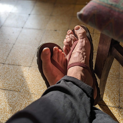 Burgundy straps zuzusandals