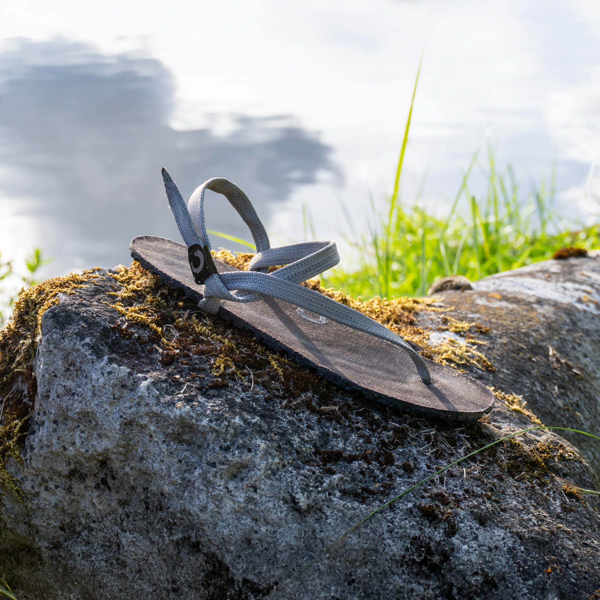 Pebble straps