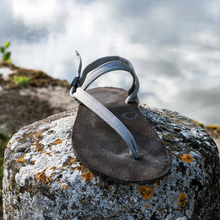 Pebble straps